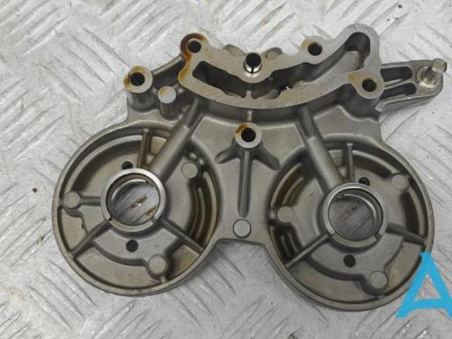 Передня кришка головки блока циліндрів (ГБЦ) 06L103144F VAG