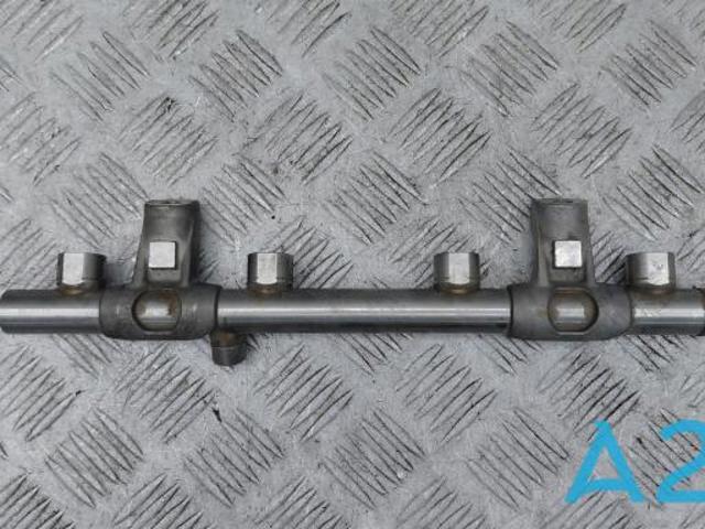 Рампа форсунок системи упорскування палива 06L133317L VAG