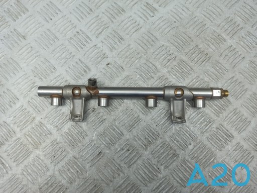 Рампа форсунок системи упорскування палива 06L133317L VAG