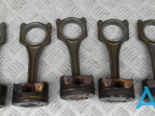 Шатун двигуна 06M198401 VAG
