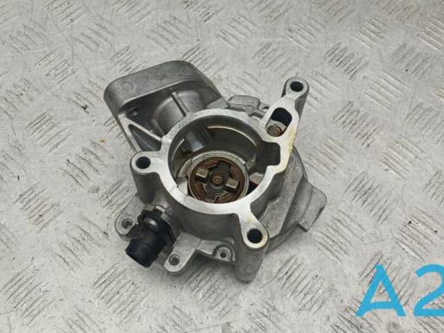 Насос вакуумний 06N145100G VAG