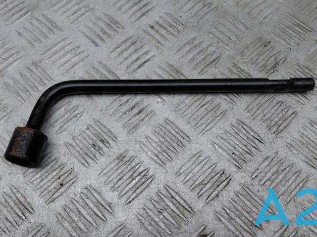 Ключ балонний 091313B010 HYUNDAI