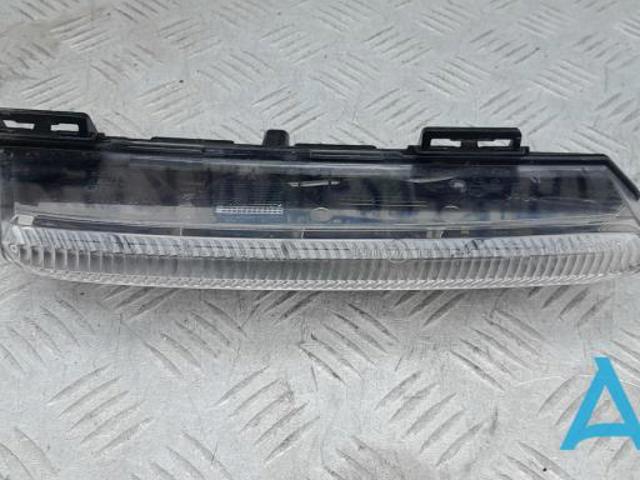 Ліва протитуманна фара 0999067901 MERCEDES