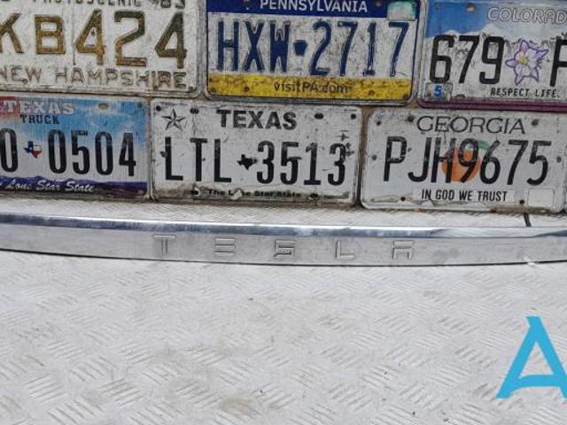 Молдинг задньої (3/5-ї) двері 103536900D TESLA