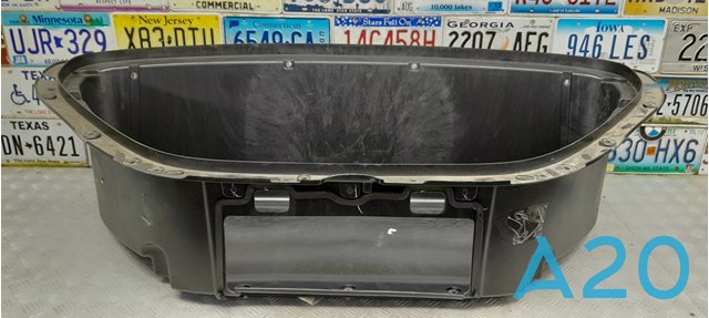 Ящик багажника перед (тріщина) 103622300F