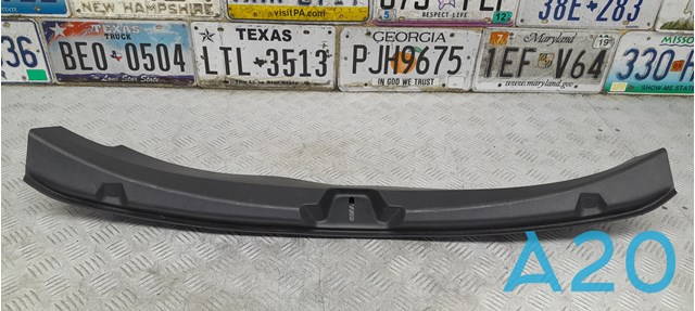 Накладка задньої панелі багажника 108631500F TESLA
