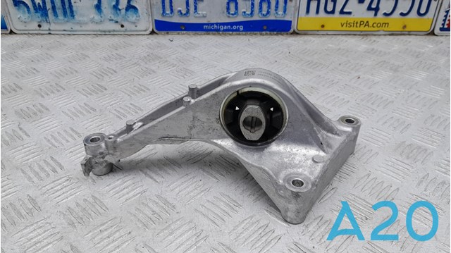 Кронштейн подушки (опори) двигуна, лівої 109533800D TESLA