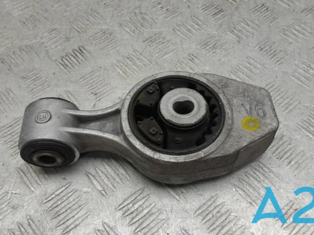 Подушка (опора) двигуна, верхня 113504RA0A NISSAN