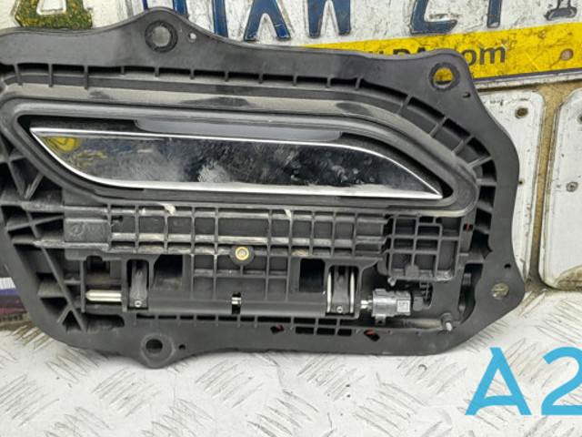 Ручка передніх дверей зовнішня, права 1135725S0A TESLA