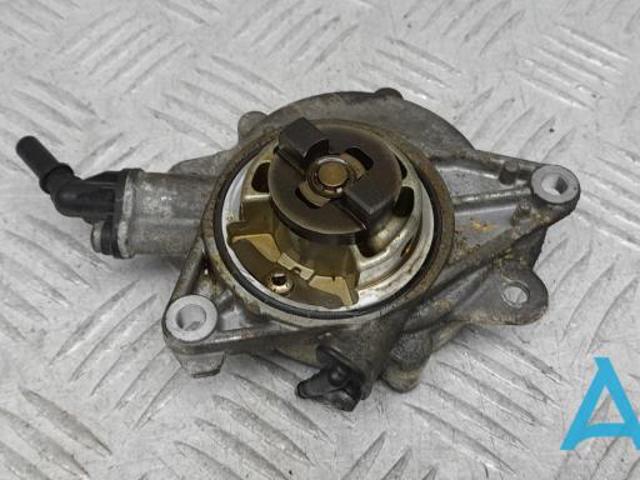 Насос вакуумний 11667586424 BMW