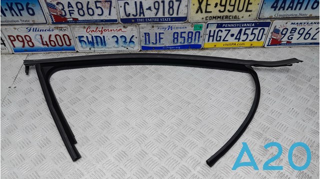 Направляюча скла рамки двері, переднього права 11A837440H5AP VAG