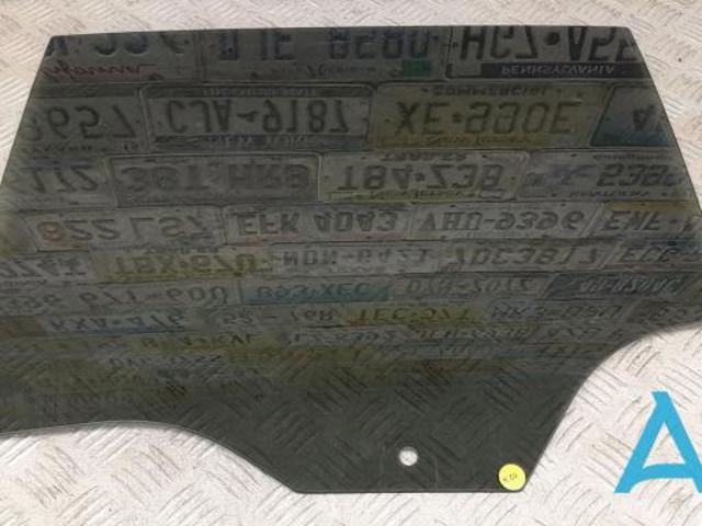 Скло заднє ліве 11A845025A VAG