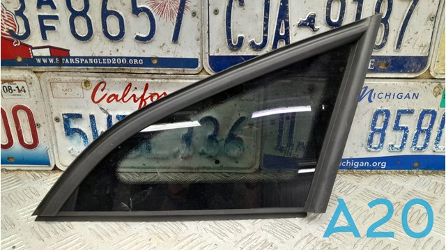 Скло багажного відсіку, ліве 11A845041ANVB VAG