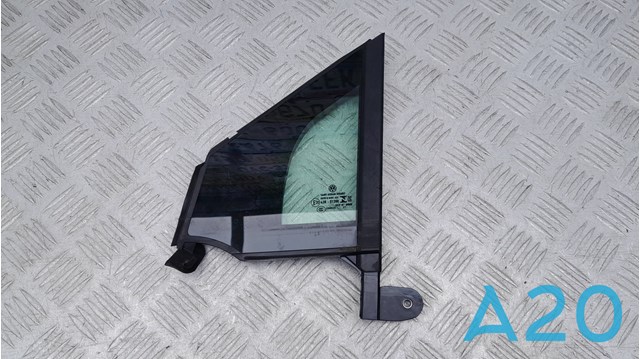 Скло трикутне дверей передніх лівоих 11A845113B5AP VAG