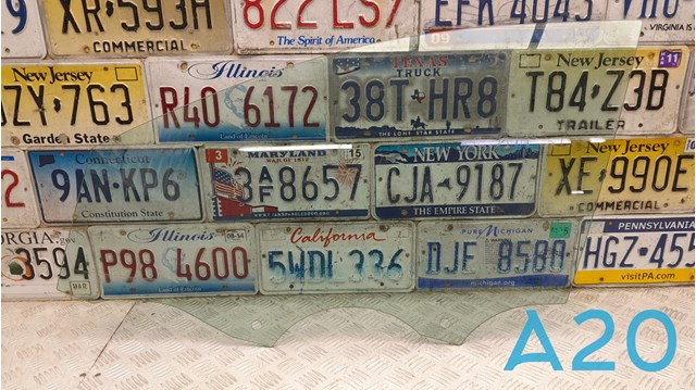 Скло водійських дверей 11A845201 VAG