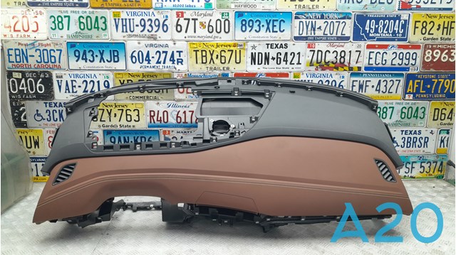 Панель передня "торпедо" 11B857003EYUR VAG