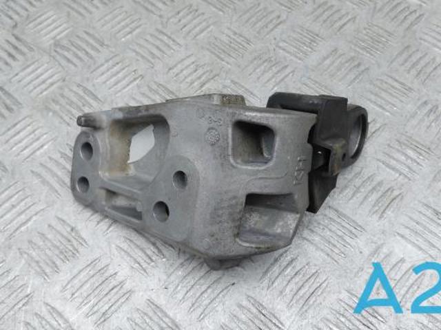 Кронштейн подушки (опори) двигуна, задньої 1230325020 TOYOTA