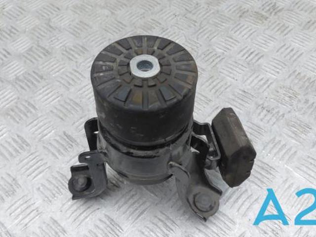 Кронштейн подушки (опори) двигуна, передньої 1236125090 TOYOTA