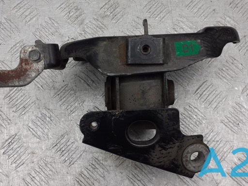 Ліва опора двигуна 123720V070 TOYOTA
