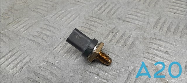 Датчик тиску палива 12705503 GM