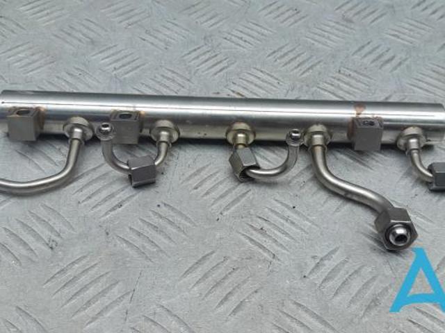 Розподільник палива (рампа), правий 13538601016 BMW