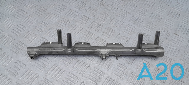 Паливна рампа 13538694198 BMW