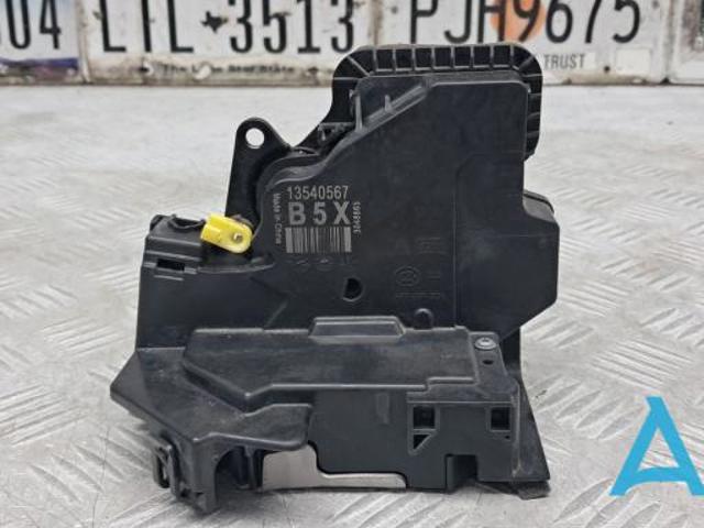 Замок задньої двері, лівої 13540567 GM