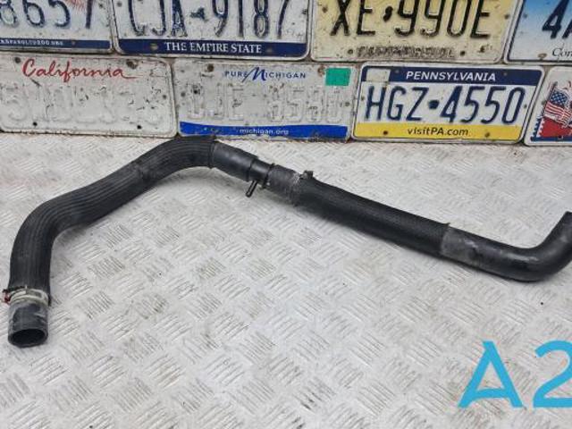 Шланг/патрубок радіатора охолодження, верхній 1370B566 MITSUBISHI