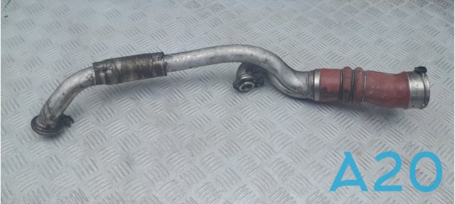 Шланг/патрубок інтеркуллера 13717582313 BMW