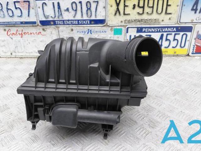Корпус повітряного фільтра 13718655835 BMW