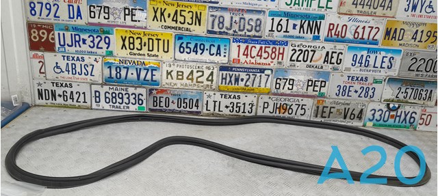 Ущільнювач задніх 3/5-х дверей 145923300D TESLA
