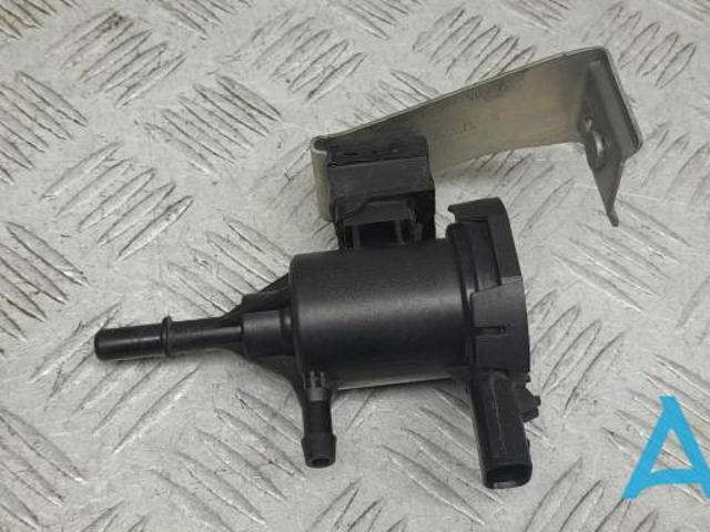 Клапан абсорбера паливних парів 149305DD0A NISSAN
