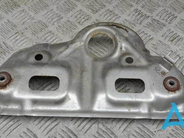 Кришка випускного колектора 1555A761 MITSUBISHI