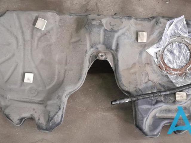 Бак паливний Бмв 5
