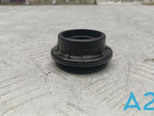 Рамка радіатора верхня 1653528030 TOYOTA