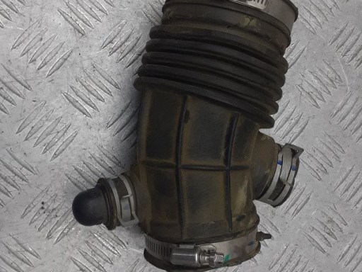 Патрубок повітряний, вихід повітряного фільтра 165764CL0B NISSAN