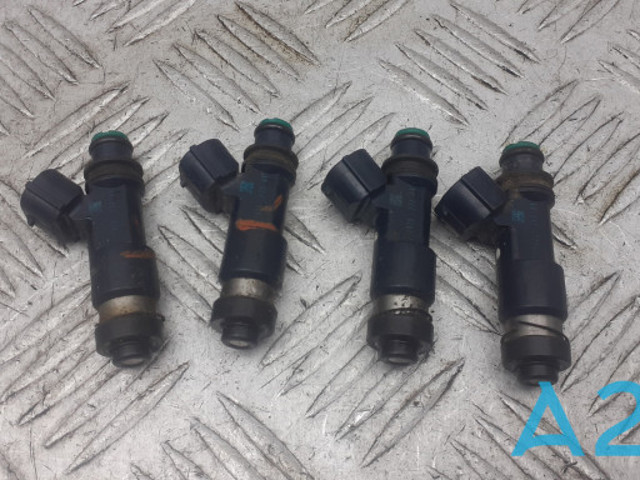 Форсунка дизельна в зборі, розпилювач + тримач 16611AA81A SUBARU