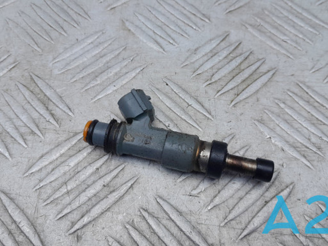 Форсунка вприску палива 16611AA88A SUBARU