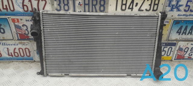 Радіатор охолодження 17117547059 BMW