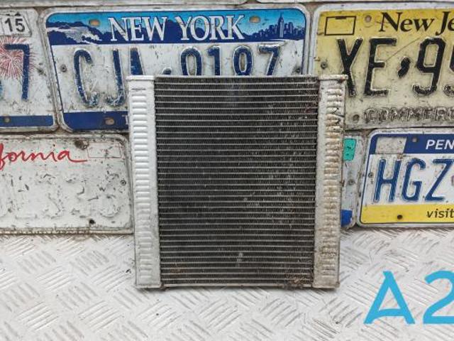 Радіатор охолодження двигуна, правий 17118620207 BMW