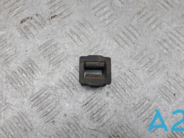 Подушка кріплення радіатора верхня 17118642777 BMW