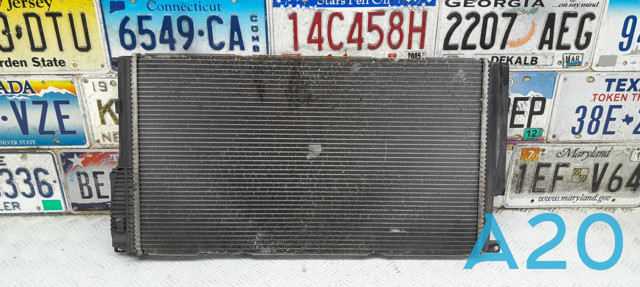 Радіатор 17118672104 BMW