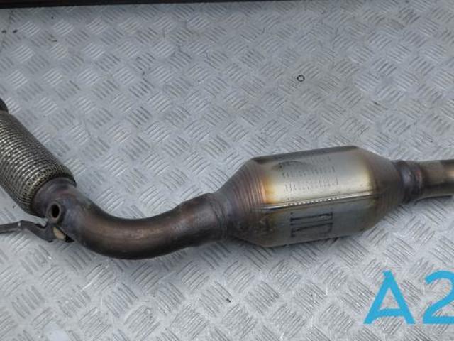 Глушник передній 1741025280 TOYOTA