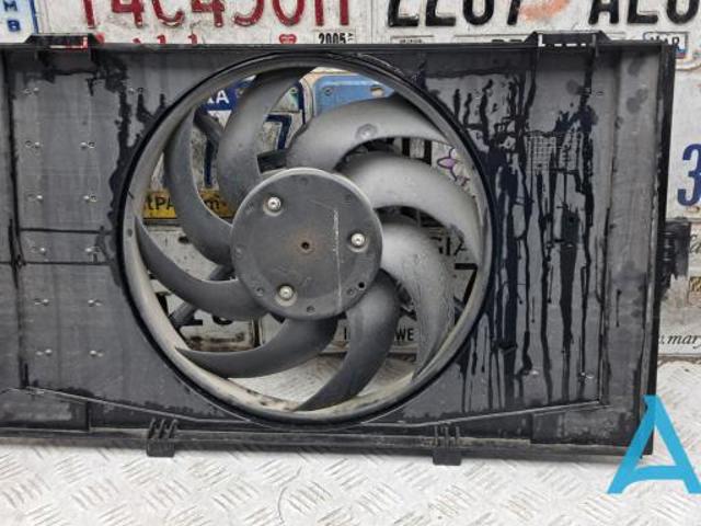 Дифузор радіатора охолодження, в зборі з двигуном і крильчаткою 17428642143 BMW
