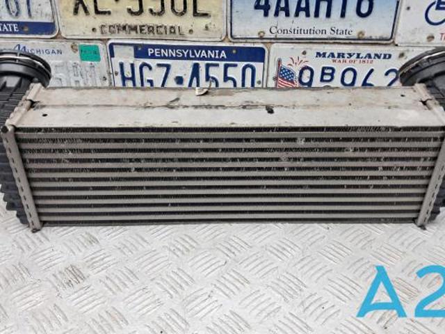 Охолоджувач наддувочного повітря 17517809321 BMW