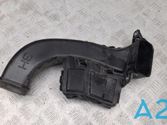 Повітроприймач 1775025040 TOYOTA