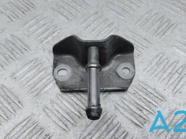 Кронштейн задньої подушки глушника 18308635586 BMW