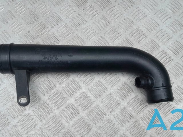Патрубок повітряний, вхід в турбіну (наддув) 1K0129654BE VAG