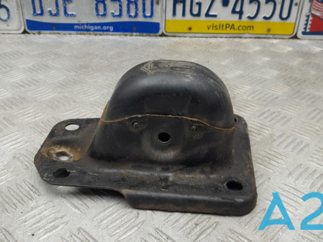 Кронштейн задньої балки 1K0505129J VAG