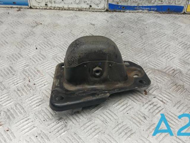 Кронштейн задньої балки 1K0505129L VAG